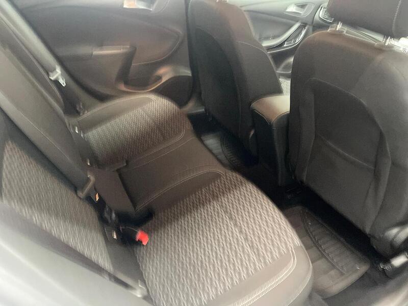 Vauxhall Astra 1.4i Turbo SRi Nav Euro 6 (s/s) 5dr - U142