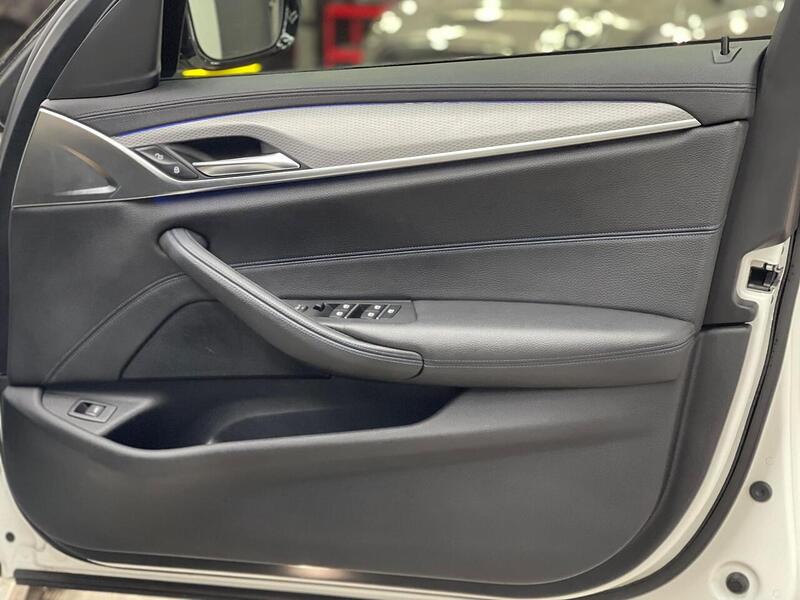 BMW 5 Series 2.0 520d M Sport Touring Auto Euro 6 (s/s) 5dr - U143