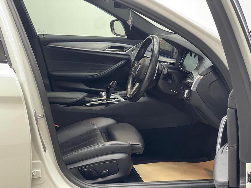 BMW 5 Series 2.0 520d M Sport Touring Auto Euro 6 (s/s) 5dr - U143