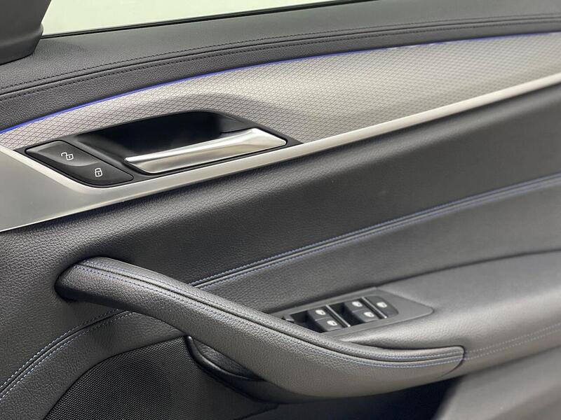 BMW 5 Series 2.0 520d M Sport Touring Auto Euro 6 (s/s) 5dr - U143