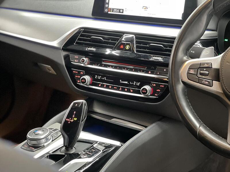 BMW 5 Series 2.0 520d M Sport Touring Auto Euro 6 (s/s) 5dr - U143