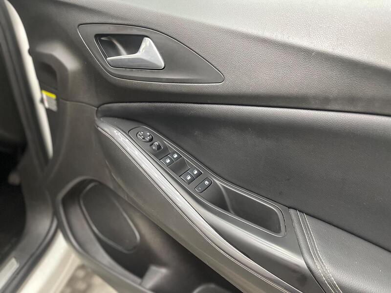 Vauxhall Grandland X 1.6 Turbo D BlueInjection Sport Nav Auto Euro 6 (s/s) 5dr - U147