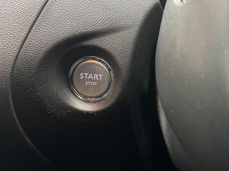 Vauxhall Grandland X 1.6 Turbo D BlueInjection Sport Nav Auto Euro 6 (s/s) 5dr - U147