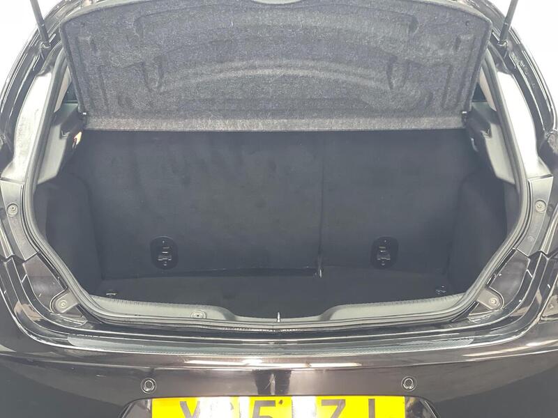 Alfa Romeo Giulietta 2.0 JTDM-2 Business Edition Euro 5 (s/s) 5dr - U152