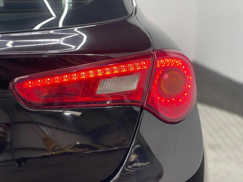 Alfa Romeo Giulietta 2.0 JTDM-2 Business Edition Euro 5 (s/s) 5dr - U152