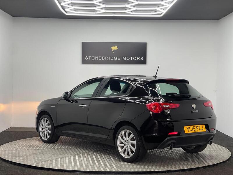 Alfa Romeo Giulietta 2.0 JTDM-2 Business Edition Euro 5 (s/s) 5dr - U152