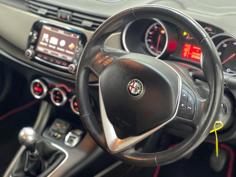 Alfa Romeo Giulietta 2.0 JTDM-2 Business Edition Euro 5 (s/s) 5dr - U152