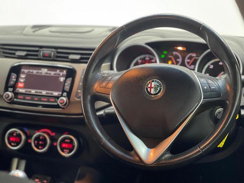 Alfa Romeo Giulietta 2.0 JTDM-2 Business Edition Euro 5 (s/s) 5dr - U152