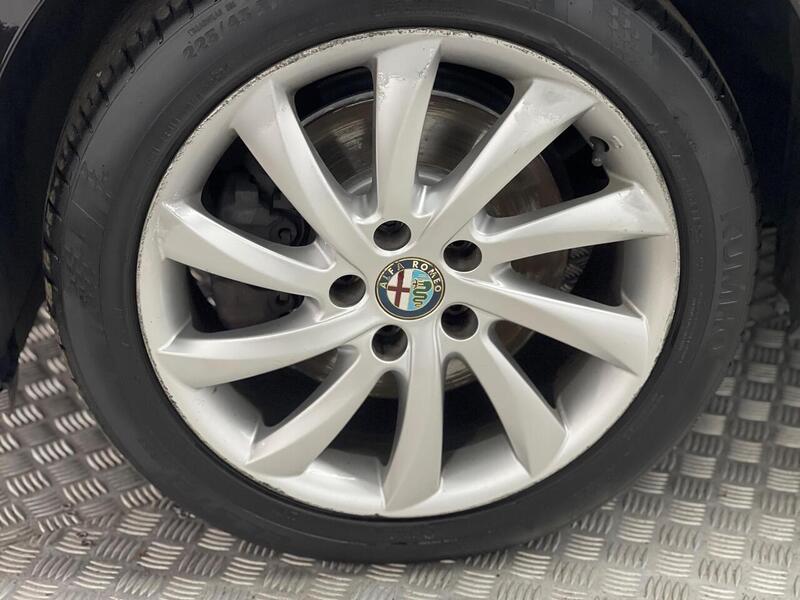 Alfa Romeo Giulietta 2.0 JTDM-2 Business Edition Euro 5 (s/s) 5dr - U152