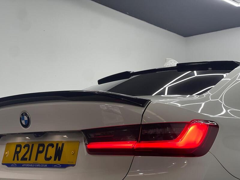 BMW 3 Series 2.0 320d M Sport Auto xDrive Euro 6 (s/s) 4dr - U156