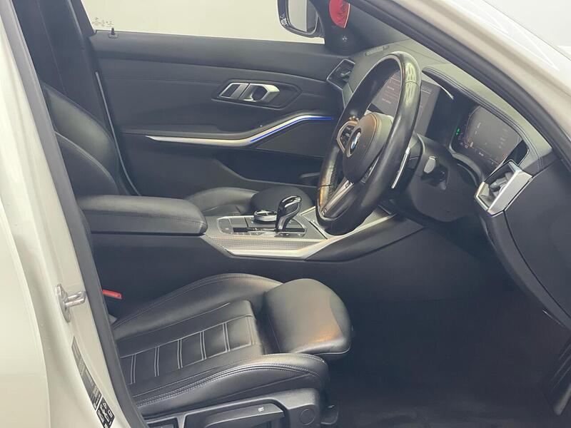 BMW 3 Series 2.0 320d M Sport Auto xDrive Euro 6 (s/s) 4dr - U156