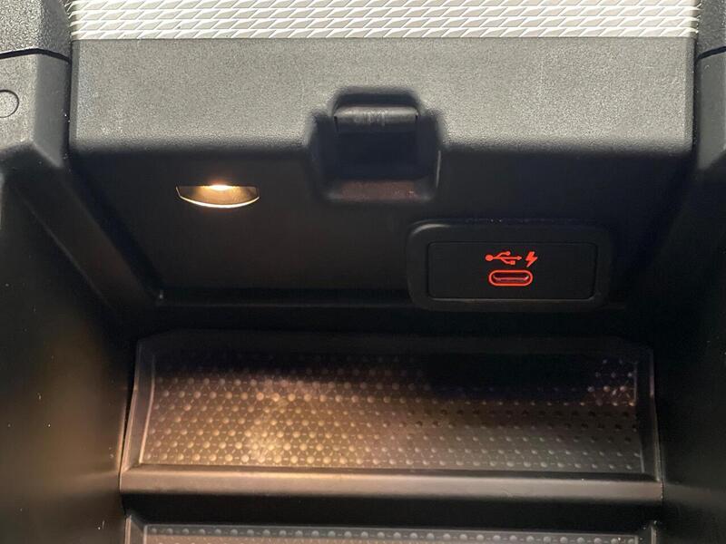 BMW 3 Series 2.0 320d M Sport Auto xDrive Euro 6 (s/s) 4dr - U156