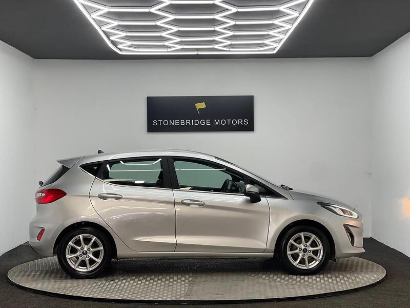 Ford Fiesta 1.0T EcoBoost Zetec Euro 6 (s/s) 5dr - U167