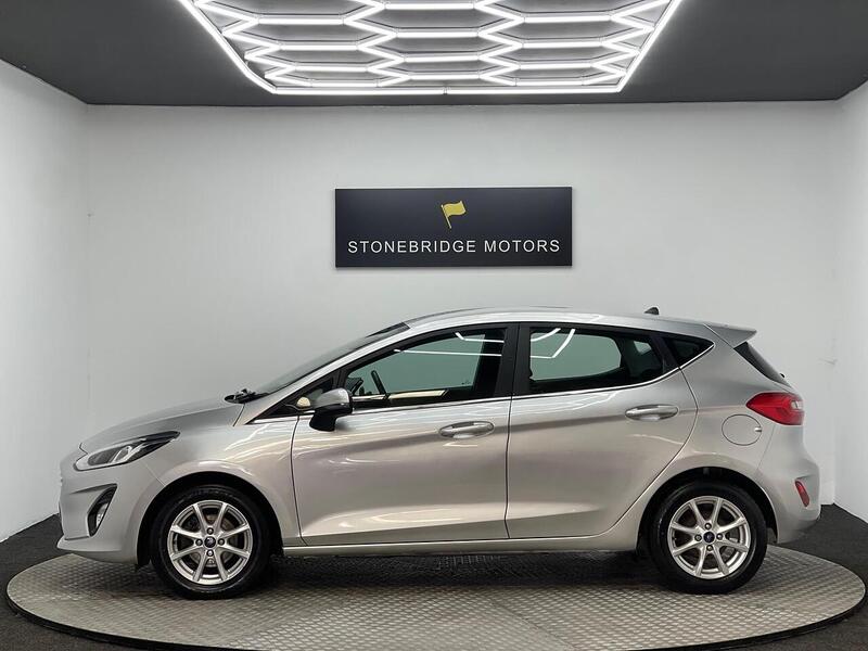 Ford Fiesta 1.0T EcoBoost Zetec Euro 6 (s/s) 5dr - U167