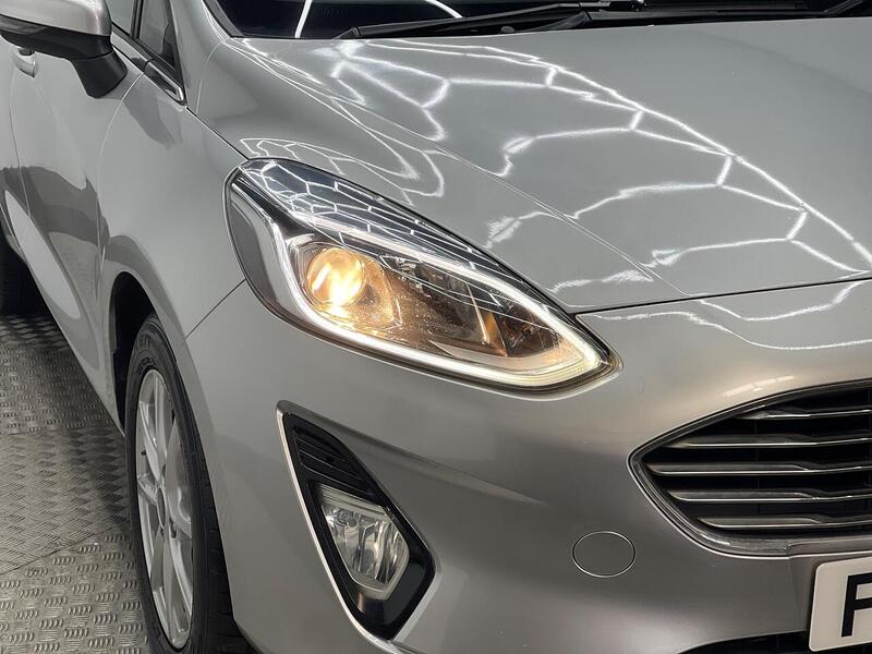 Ford Fiesta 1.0T EcoBoost Zetec Euro 6 (s/s) 5dr - U167