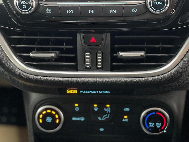 Ford Fiesta 1.0T EcoBoost Zetec Euro 6 (s/s) 5dr - U167