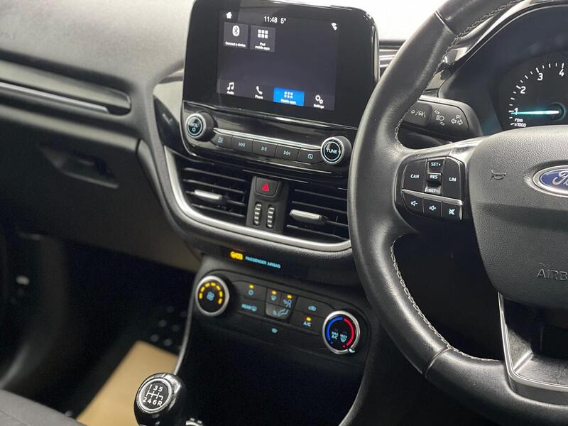 Ford Fiesta 1.0T EcoBoost Zetec Euro 6 (s/s) 5dr - U167