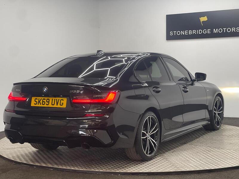 BMW 3 Series 3.0 330d M Sport Auto xDrive Euro 6 (s/s) 4dr - U168