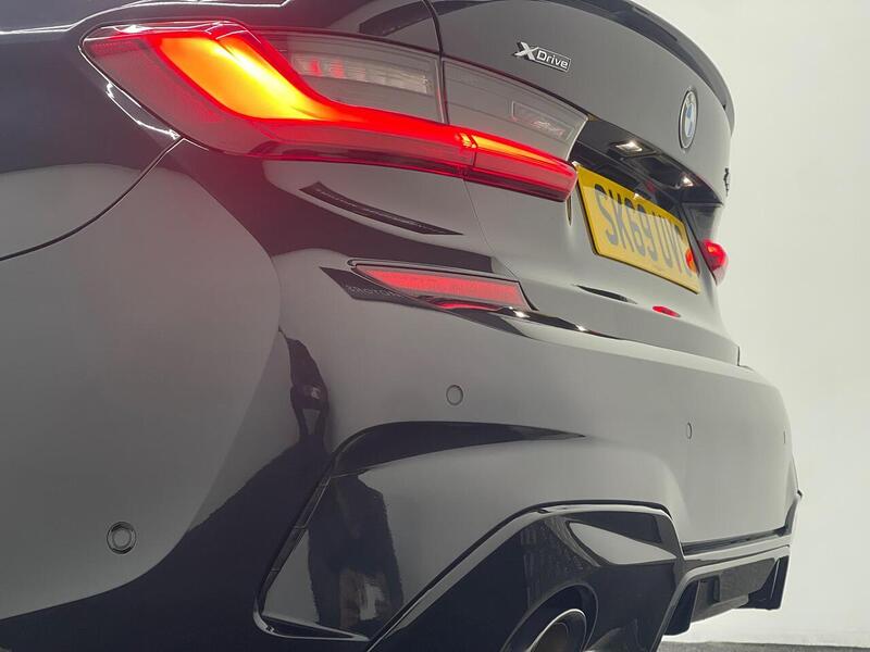 BMW 3 Series 3.0 330d M Sport Auto xDrive Euro 6 (s/s) 4dr - U168