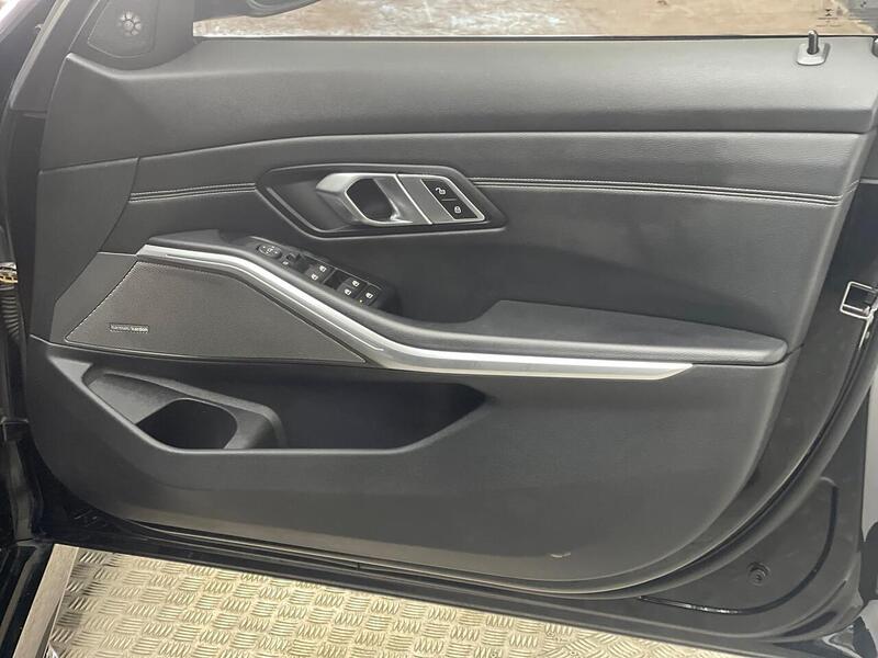 BMW 3 Series 3.0 330d M Sport Auto xDrive Euro 6 (s/s) 4dr - U168