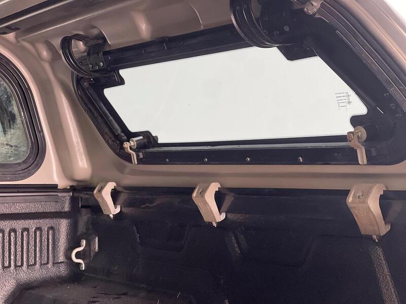 Toyota Hilux 2.4 D-4D Invincible 4WD Euro 6 (s/s) 4dr (TSS) - U183