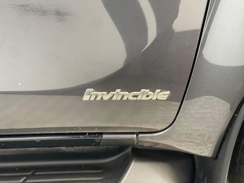 Toyota Hilux 2.4 D-4D Invincible 4WD Euro 6 (s/s) 4dr (TSS) - U183