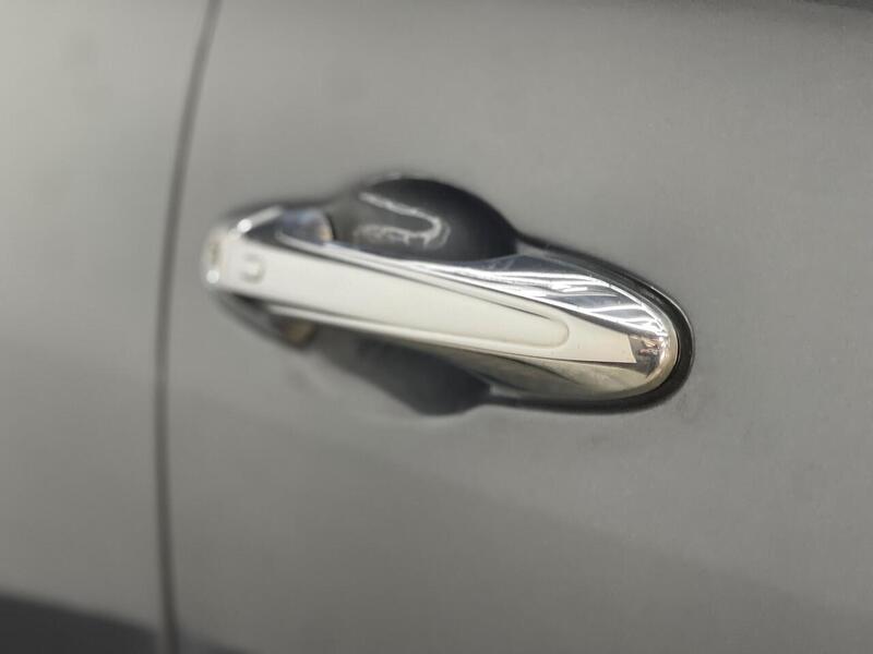 Toyota Hilux 2.4 D-4D Invincible 4WD Euro 6 (s/s) 4dr (TSS) - U183