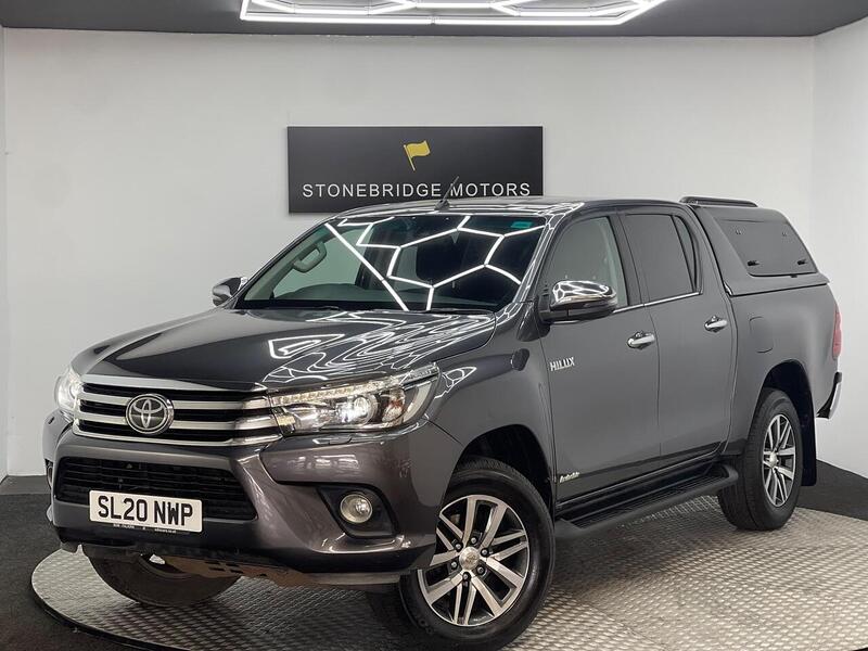 Toyota Hilux 2.4 D-4D Invincible 4WD Euro 6 (s/s) 4dr (TSS) - U183