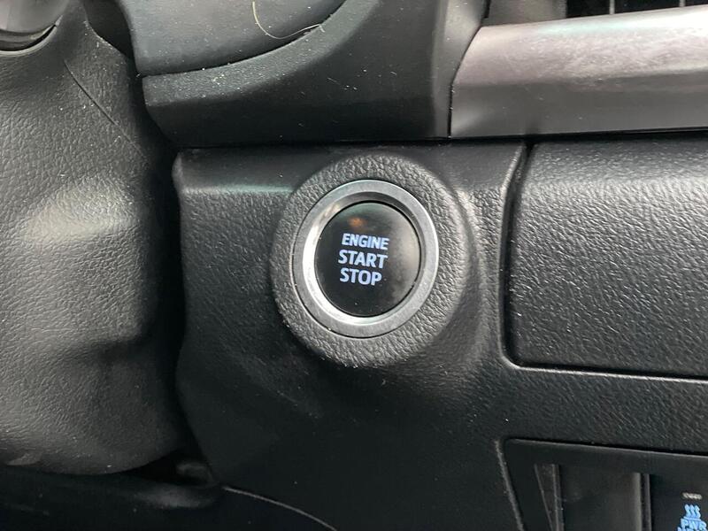 Toyota Hilux 2.4 D-4D Invincible 4WD Euro 6 (s/s) 4dr (TSS) - U183