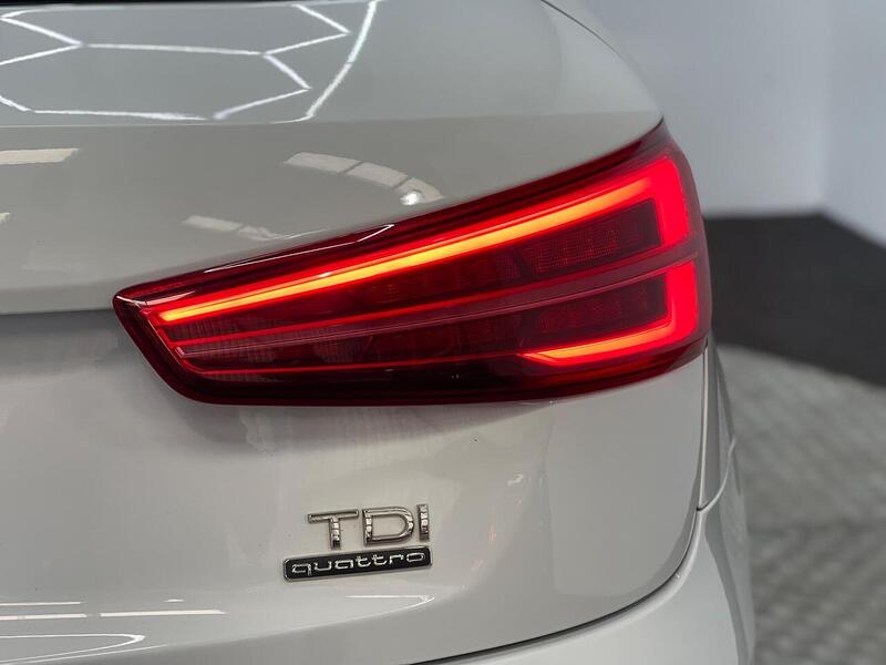 Audi Q3 2.0 TDI Black Edition quattro Euro 6 (s/s) 5dr - U185