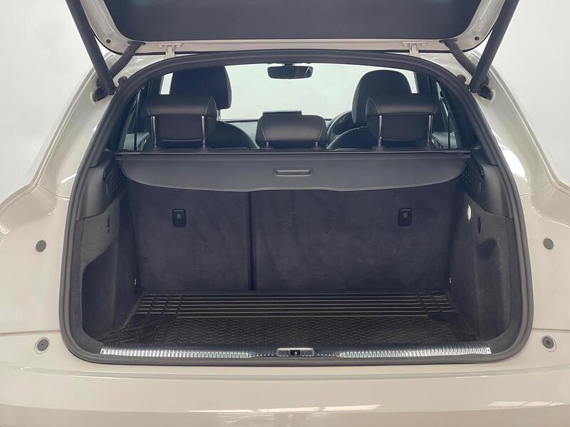 Audi Q3 2.0 TDI Black Edition quattro Euro 6 (s/s) 5dr - U185