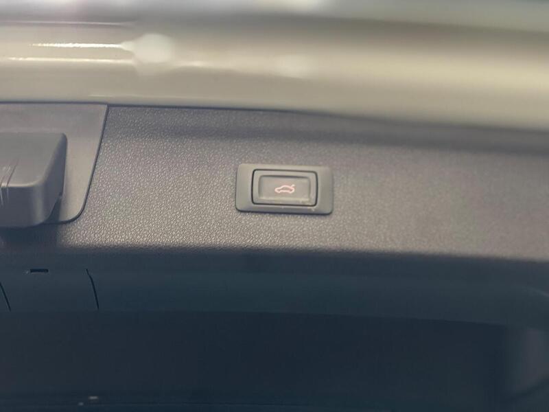 Audi Q3 2.0 TDI Black Edition quattro Euro 6 (s/s) 5dr - U185