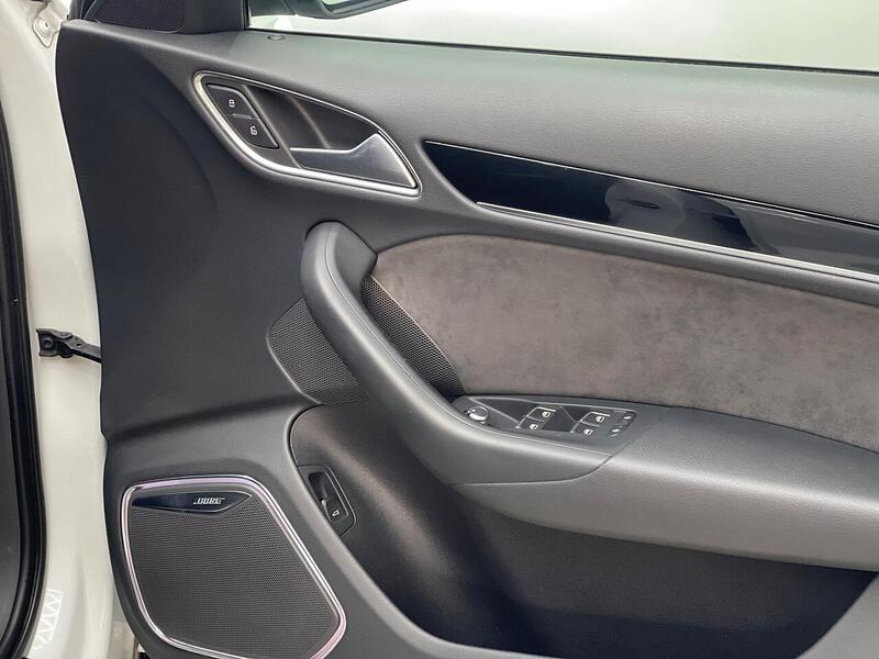 Audi Q3 2.0 TDI Black Edition quattro Euro 6 (s/s) 5dr - U185