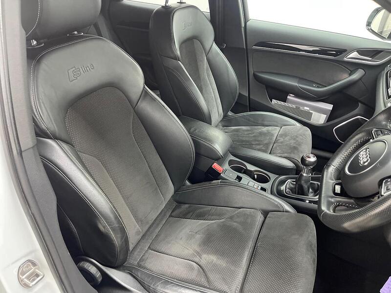 Audi Q3 2.0 TDI Black Edition quattro Euro 6 (s/s) 5dr - U185