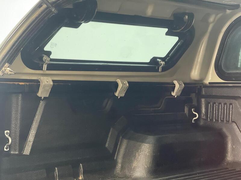 Toyota Hilux 2.4 D-4D Invincible 4WD Euro 6 (s/s) 4dr (TSS, 3.5t) - U186