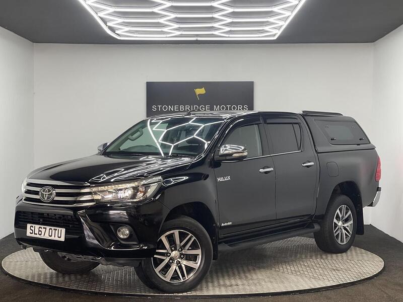 Toyota Hilux 2.4 D-4D Invincible 4WD Euro 6 (s/s) 4dr (TSS, 3.5t) - U186