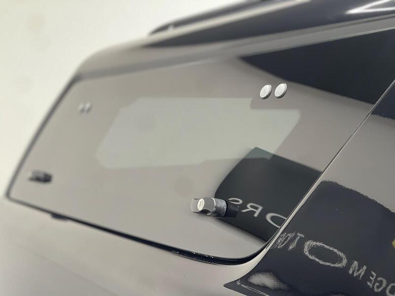 Toyota Hilux 2.4 D-4D Invincible 4WD Euro 6 (s/s) 4dr (TSS, 3.5t) - U186