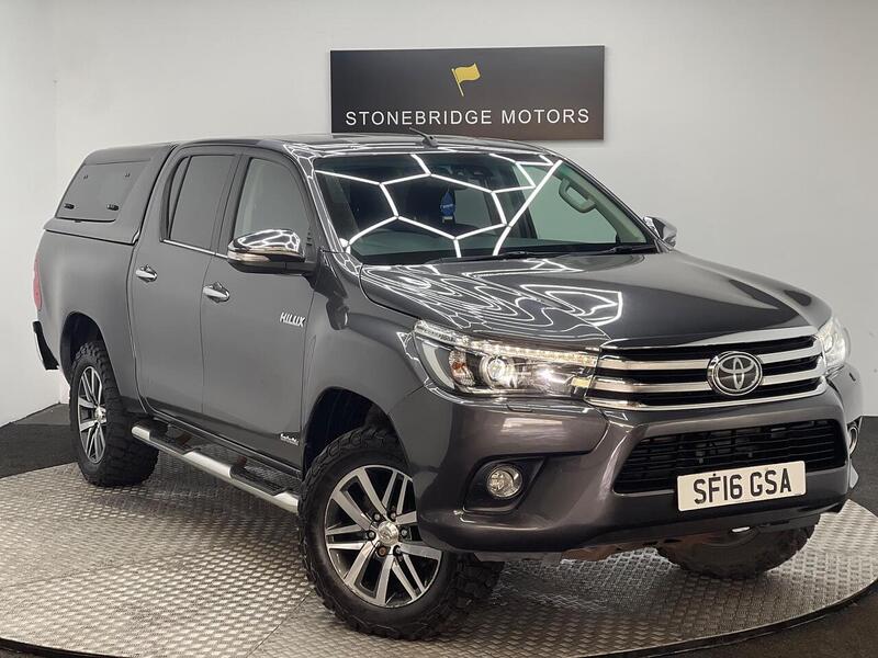 Toyota Hilux 2.4 D-4D Invincible 4WD Euro 6 4dr (TSS) - U188