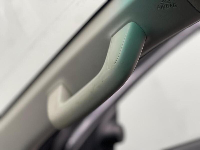 Toyota Hilux 2.4 D-4D Invincible 4WD Euro 6 4dr (TSS) - U188