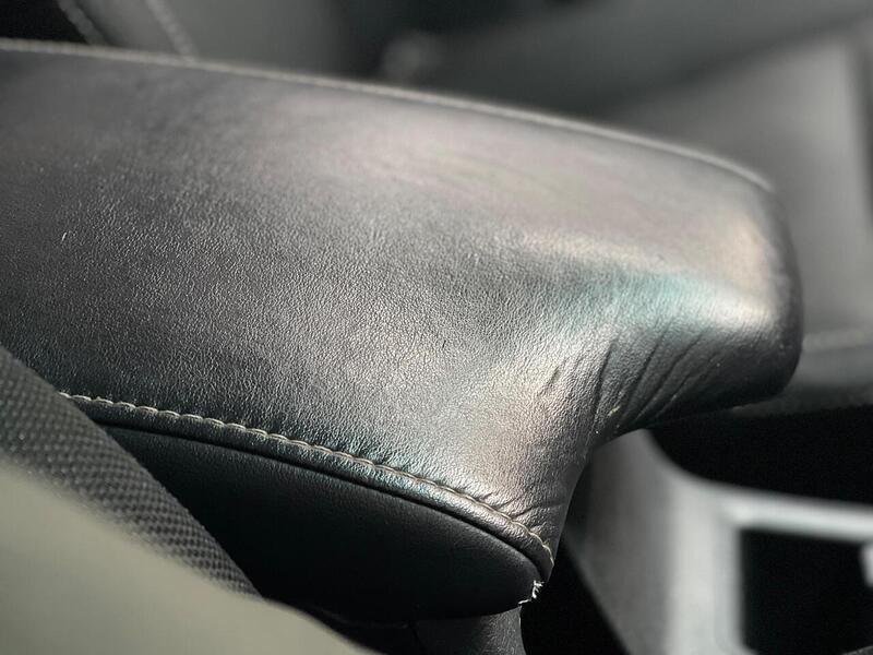 Toyota Hilux 2.4 D-4D Invincible 4WD Euro 6 4dr (TSS) - U188