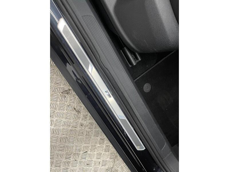 Volkswagen T-Roc 1.6 TDI R-Line Euro 6 (s/s) 5dr - U194