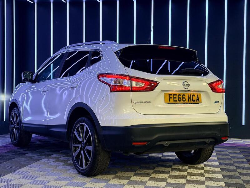 Nissan Qashqai 1.5 dCi Tekna 2WD Euro 6 (s/s) 5dr - U201