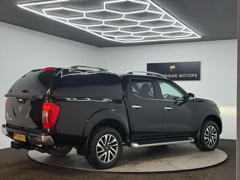 Nissan Navara 2.3 dCi Tekna Auto 4WD Euro 6 4dr - U202