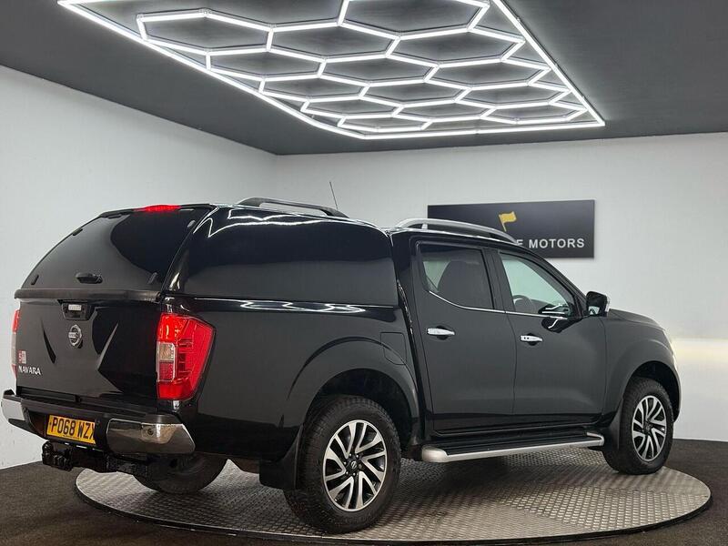 Nissan Navara 2.3 dCi Tekna Auto 4WD Euro 6 4dr - U202
