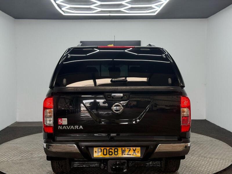 Nissan Navara 2.3 dCi Tekna Auto 4WD Euro 6 4dr - U202