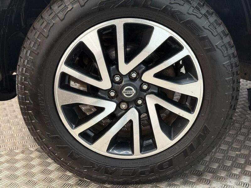 Nissan Navara 2.3 dCi Tekna Auto 4WD Euro 6 4dr - U202