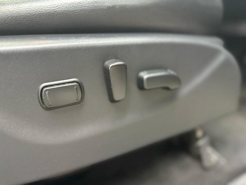 Nissan Navara 2.3 dCi Tekna Auto 4WD Euro 6 4dr - U202