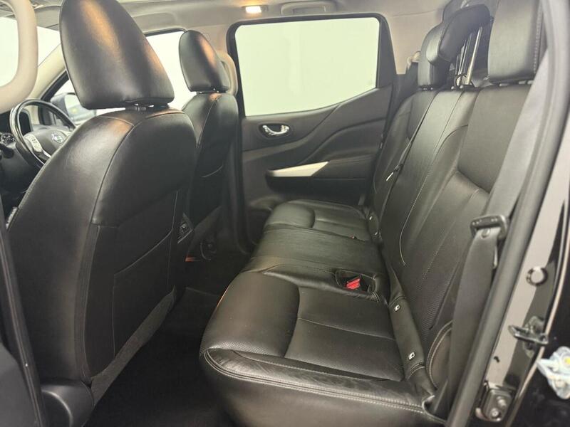 Nissan Navara 2.3 dCi Tekna Auto 4WD Euro 6 4dr - U202