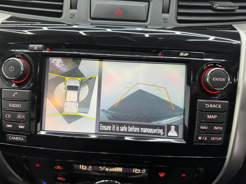 Nissan Navara 2.3 dCi Tekna Auto 4WD Euro 6 4dr - U202