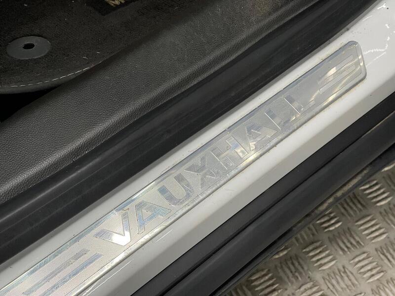 Vauxhall Mokka 1.6i SE 2WD Euro 6 (s/s) 5dr - U215